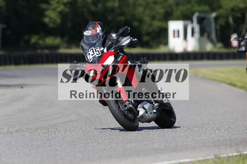 /43 08.08.2025 Discover the Bike ADR/Bike 1 gruen/235